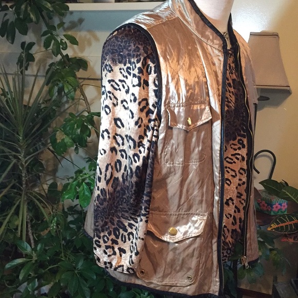 2 in 1 reversible VEST leopard/Gold w/black piping - Picture 4 of 8